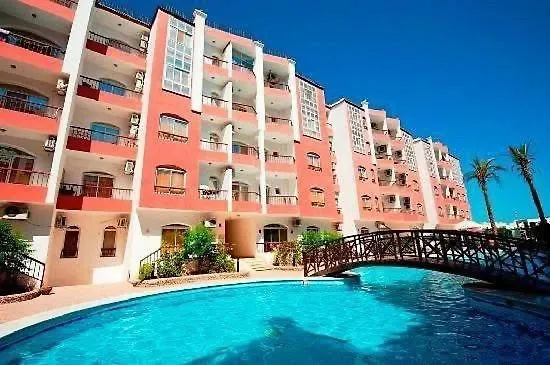 Desert Pearl Three Bedrooms *